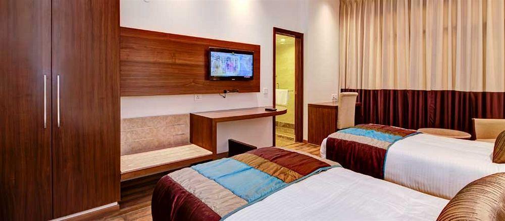 La Sagrita Hotel New Delhi Luaran gambar