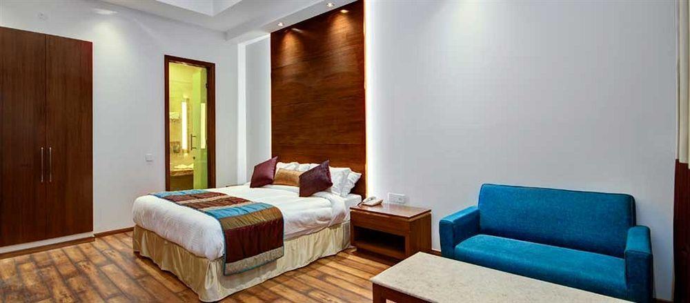 La Sagrita Hotel New Delhi Luaran gambar