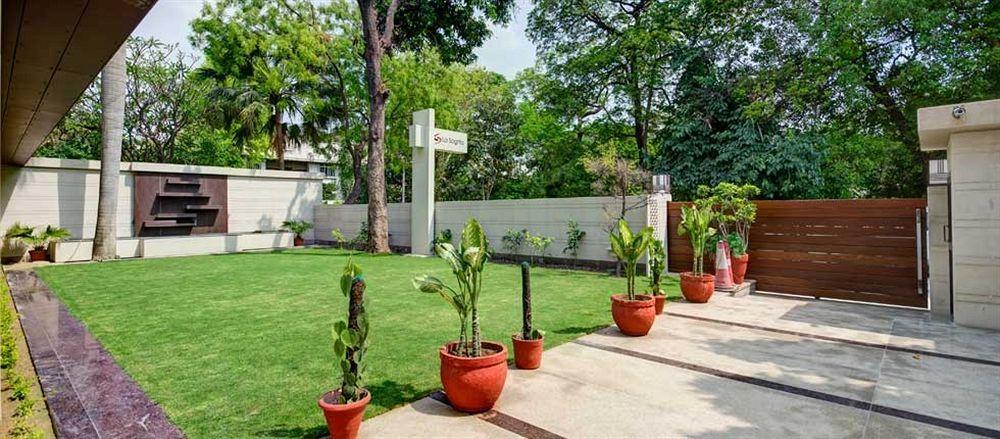 La Sagrita Hotel New Delhi Luaran gambar