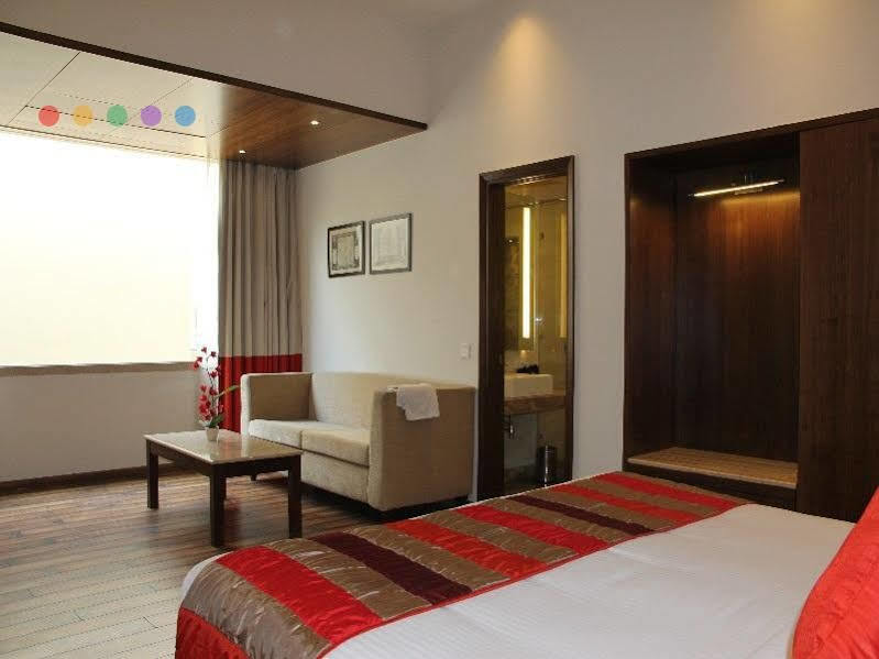 La Sagrita Hotel New Delhi Luaran gambar