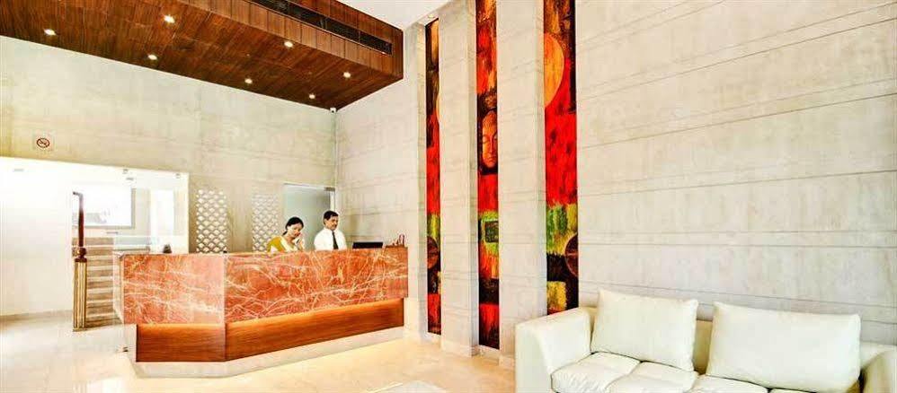 La Sagrita Hotel New Delhi Luaran gambar